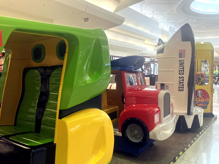 Oakland Mall - July 23 2022 (newer photo)